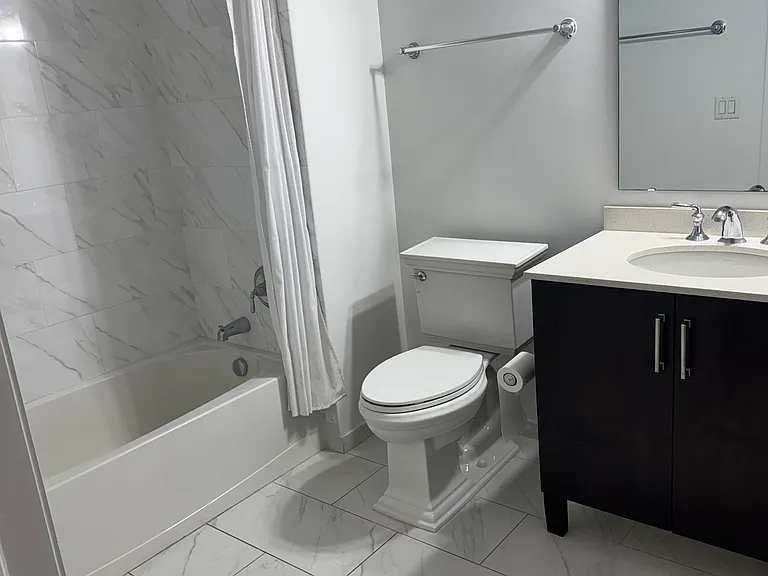 10 Byron Pl #304 — Photo 15