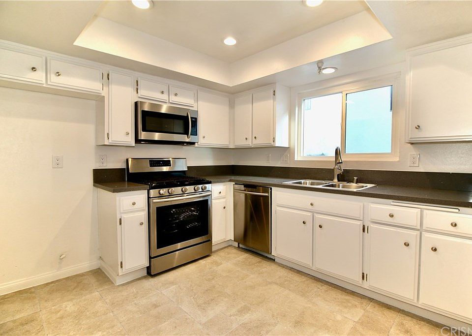 1st image of 5457 Hermitage Ave APT 102
