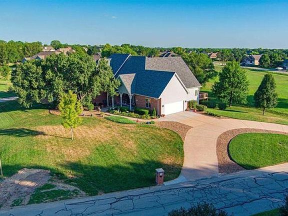 2nd image of 2475 Dundee Ln