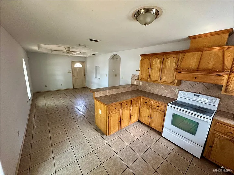 2100 Aruba Dr #1 — Photo 5