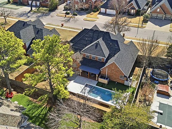 3rd image of 3305 Riverwalk Dr