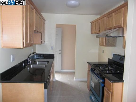 3rd image of 1511 Santa Clara St