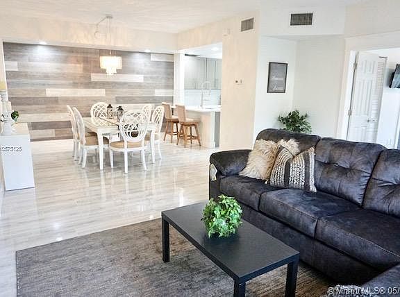 5th image of 320 Bella Vista Ct N #320