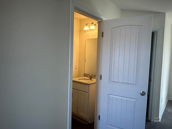 5th image of 5020 Sunny Creek Dr