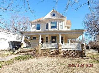 218 S 4th St, Independence, KS 67301