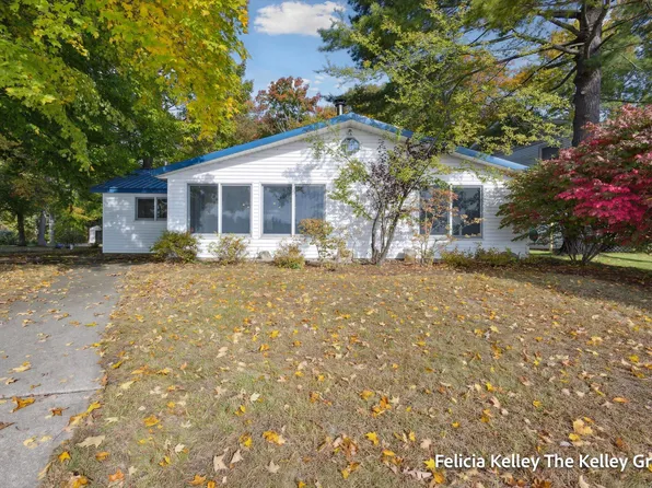 6390 Lake St, Newaygo, MI 49337