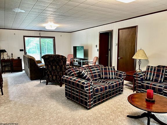 4th image of 99 Club House Dr