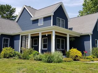 55 Maquoit Dr, Freeport, ME 04032