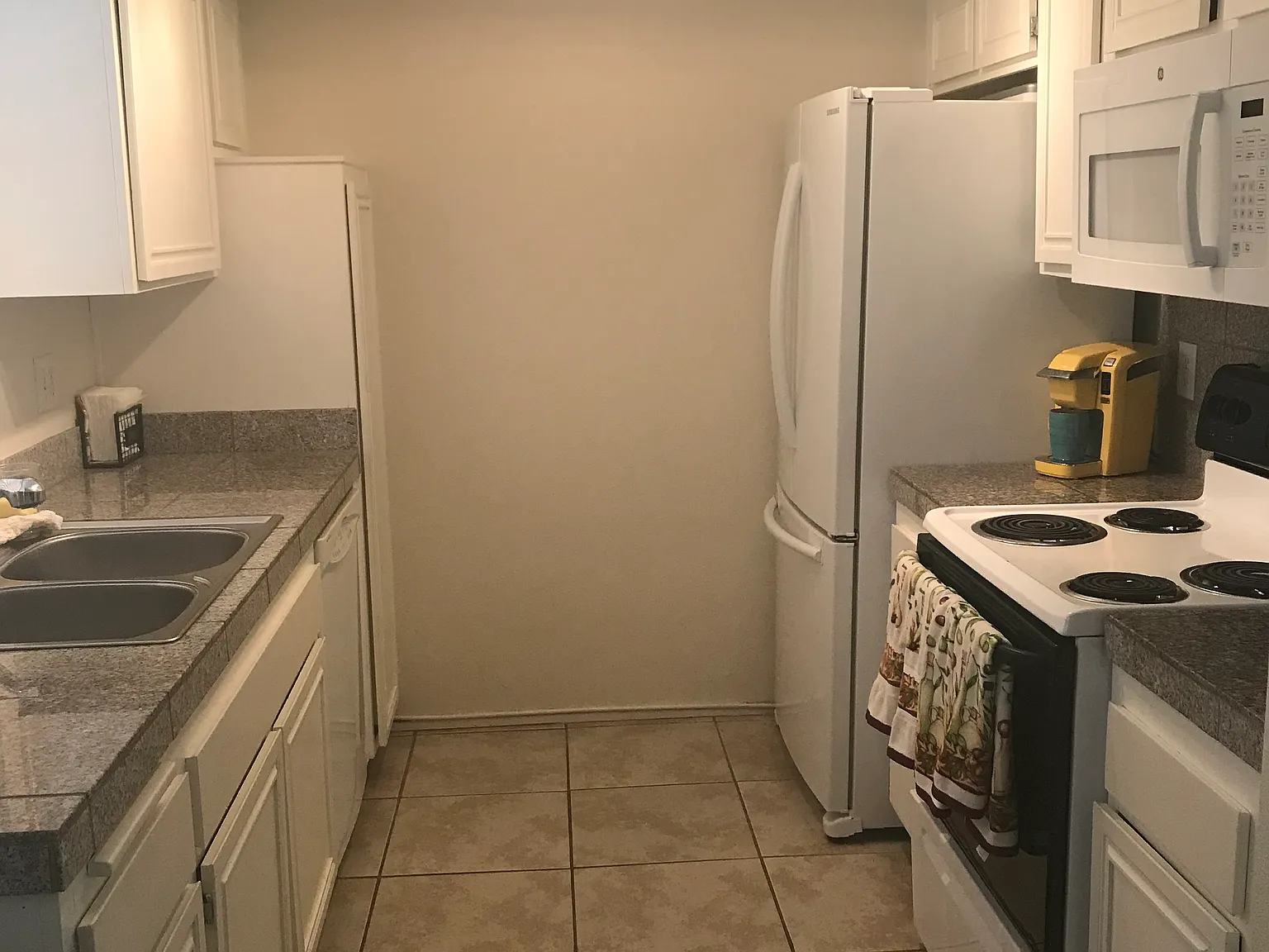 3 bed, 1307 sqft, $2,450 — Photo 4