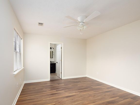 3rd image of 297 Pleasant Pointe Dr