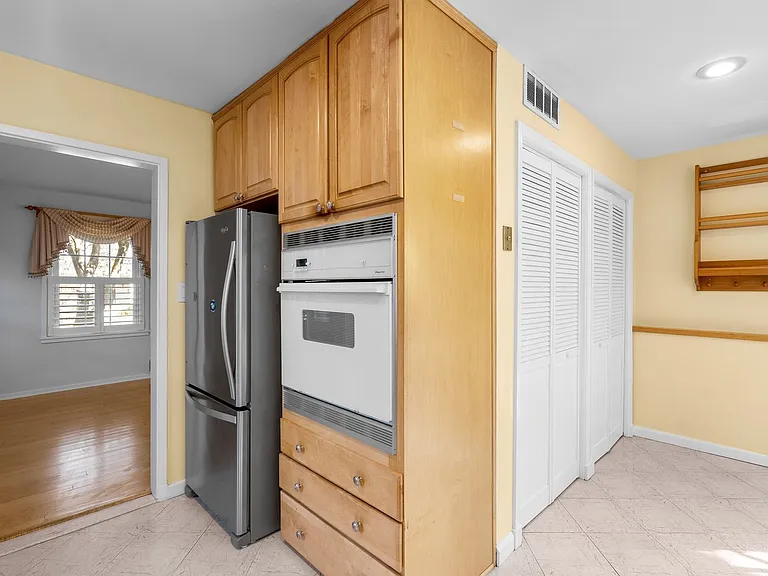 4116 Warner St — Photo 9