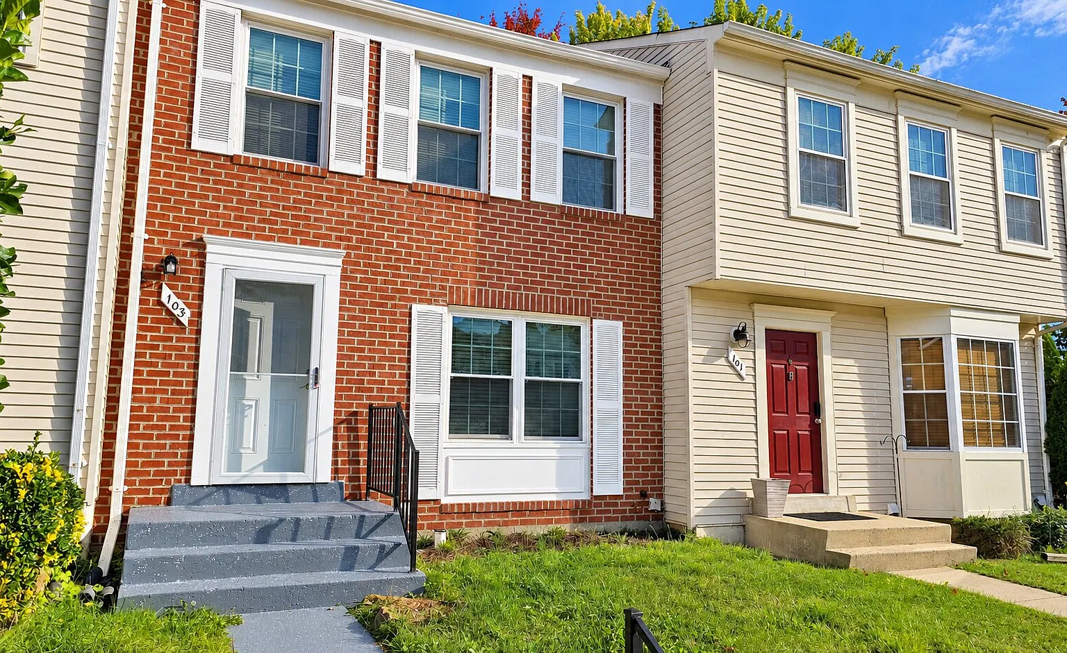 Stunning 3 BR / 2.5 BA Townhome for Rent in Audubon Square — Photo 1