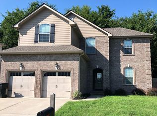 2821 Lightning Bug Dr, Murfreesboro, TN 37129