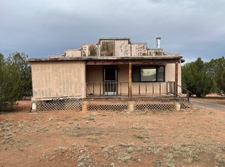 57832 N Brichta Dr, Seligman, AZ 86337