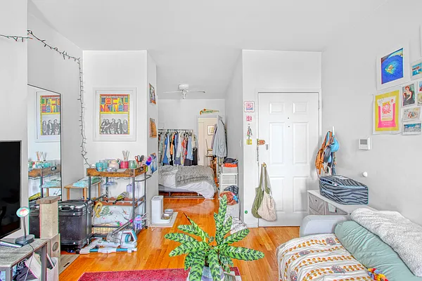 Rented by Douglas Elliman | media 2