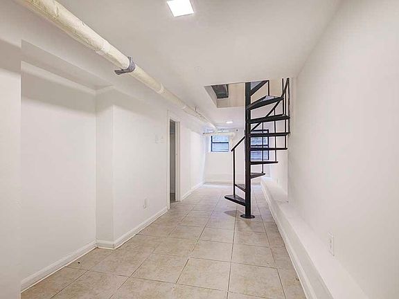4th image of 249 E 10th St #17C