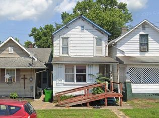 215 E 5th St, Uhrichsville, OH
