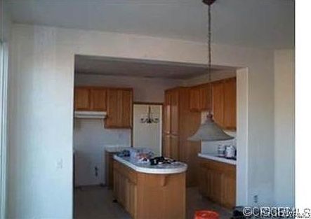 2nd image of 1105 Reward St