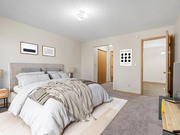 Two Bedroom C - 2 Bed / 2 Bath - 950 Sq.Ft.