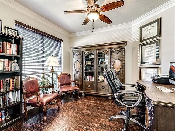 3rd image of 3392 Mayflower Dr
