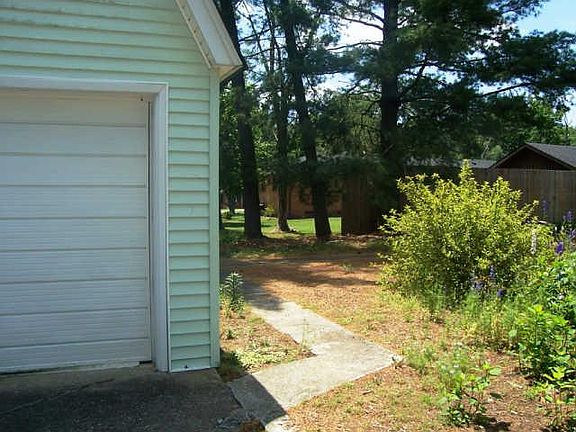5th image of 1638 Shady Circle Dr