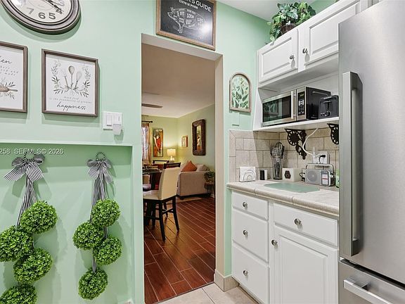 2nd image of 6260 NE 18th Ave APT 823