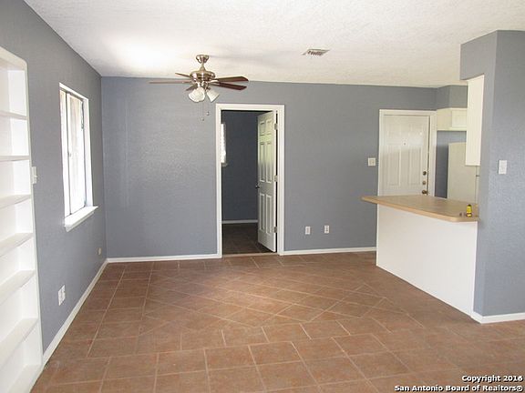 4th image of 2554 Glenn Dr