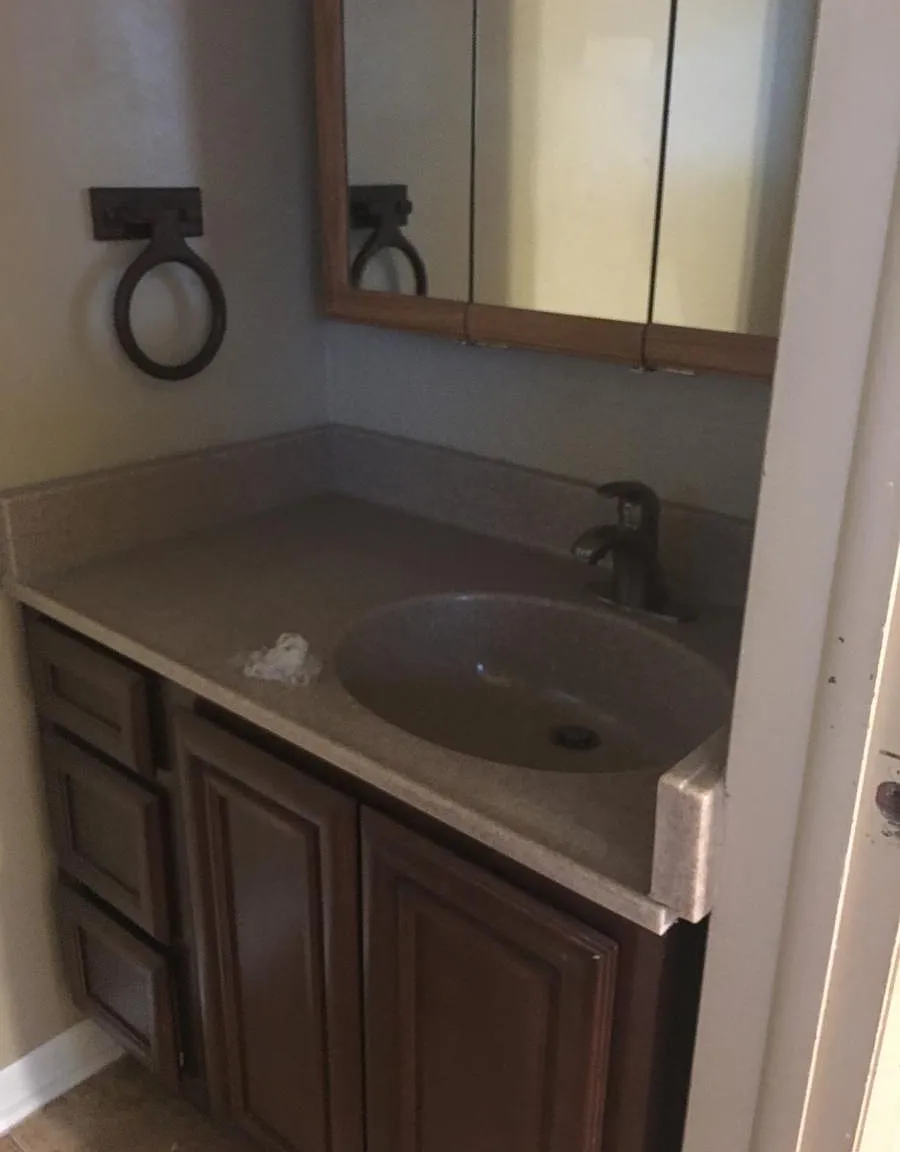 2 bed, 1.5 bath, 1131 sqft, $1,200 — Photo 3