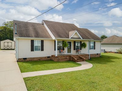 300 Daytona Dr, Cornersville, TN, 37047