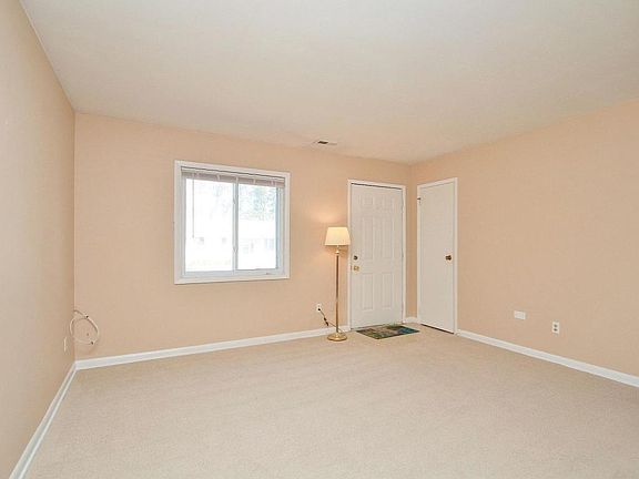 2nd image of 1452 Antrim St