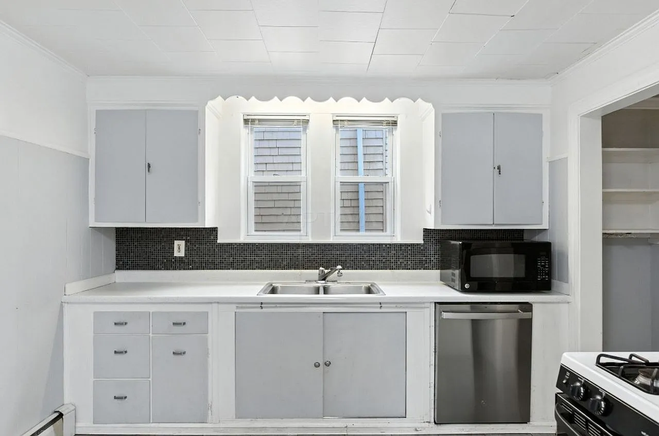 Ball Square area, 3 bedroom, 2 bathroom apartment — Photo 4