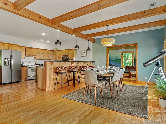 4th image of 3182 El Miner Dr