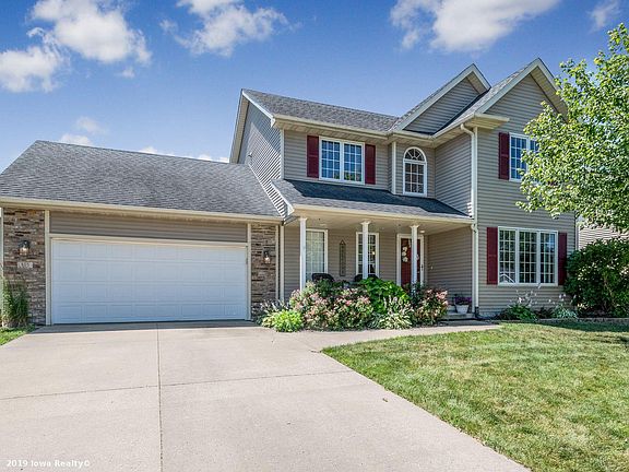 4th image of 805 Edgewater Dr