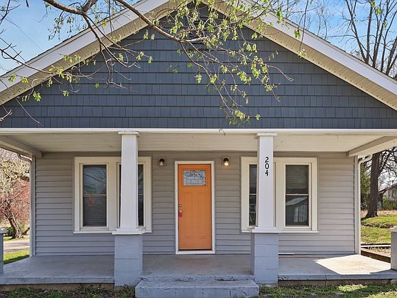 2nd image of 204 Kentucky St