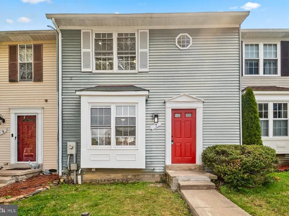 7 Prestwick Sq, Baltimore, MD 21228