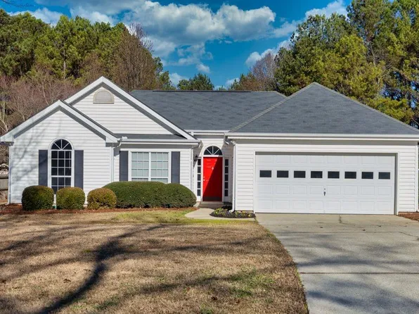 2051 Emerald Dr, Loganville, GA 30052
