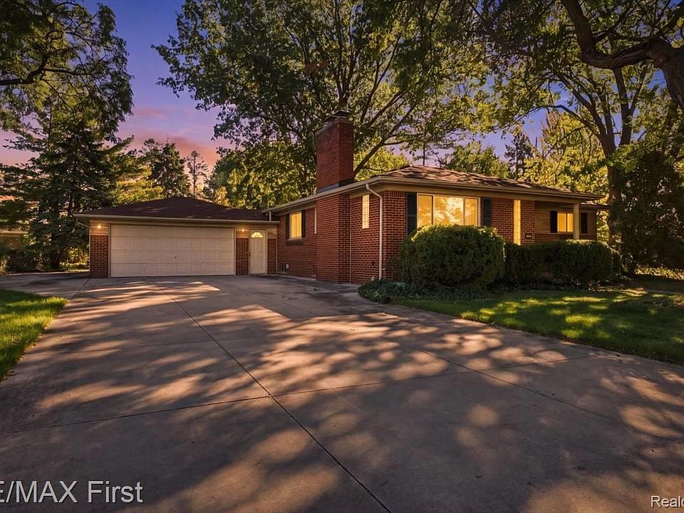 1st image of 30640 Lorraine Ave