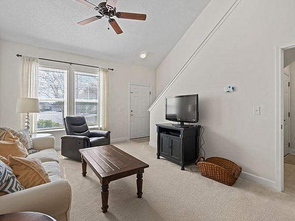 3rd image of 1005 Balmore Dr. #1011