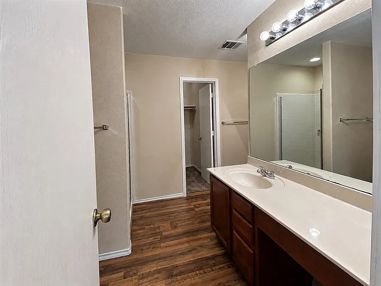 525 Eagles Nest Cv — Photo 28