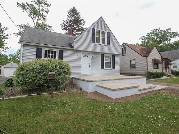 2nd image of 447 Meadowbrook Ave SE