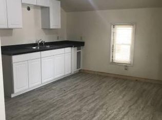 604 S 9th St, Watertown, WI 53094