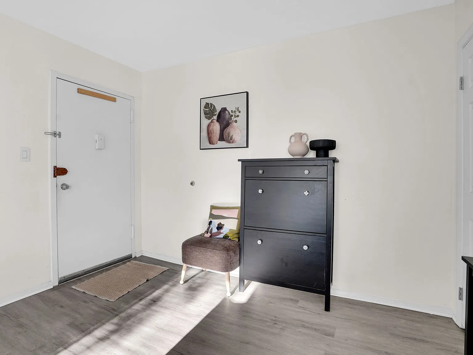 2 bed, 883 sqft, $1,799 — Photo 4