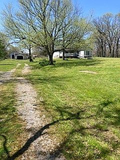 2nd image of 727 Double Bridge Rd