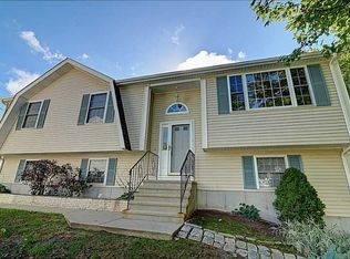 41 Governor St, Cumberland, RI 02864
