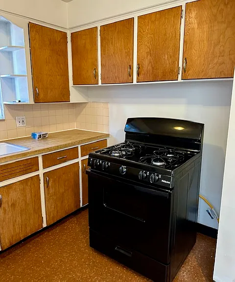 751 Thayer St #1 — Photo 4