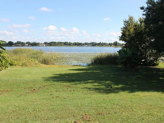 3rd image of 5846 Breakwater Dr