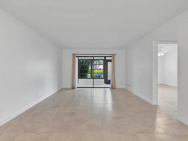 15364 Lakes Of Delray Blvd #45 — Photo 21