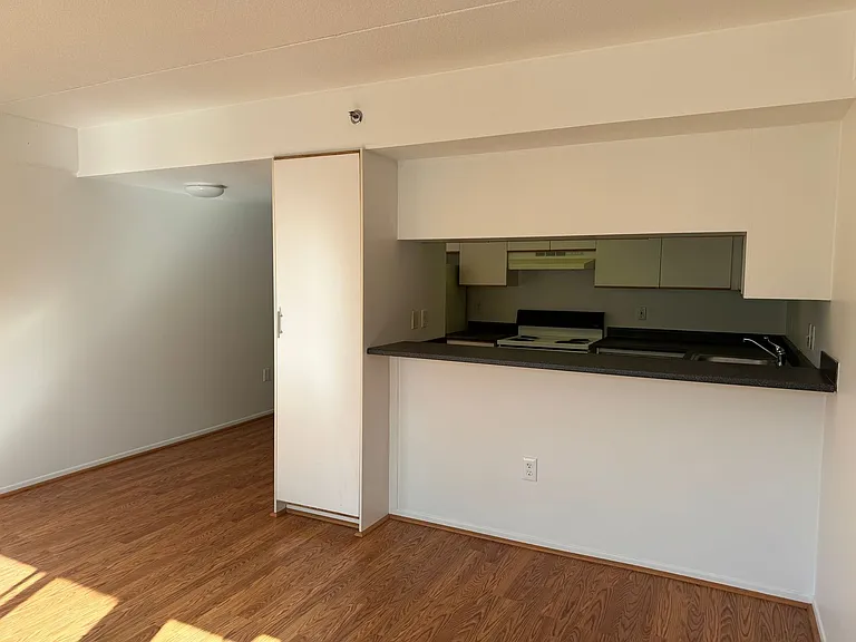 West Park Place — Photo 54