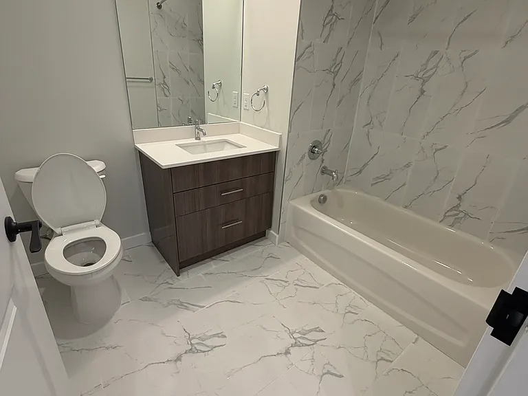 260 Coles St #1712 — Photo 6
