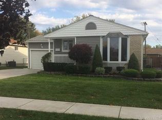 7 Gil Ln, Depew, NY 14043